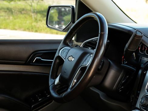 Used 2017 Chevrolet Tahoe LT w/ LT Signature Package image 12