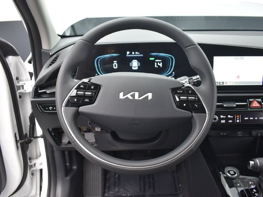 Used 2025 Kia Niro EX FWD image 31