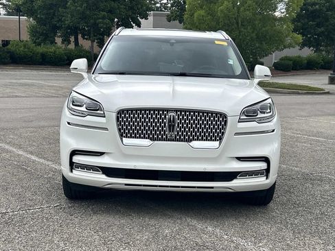Used 2021 Lincoln Aviator Reserve AWD/4WD image 2