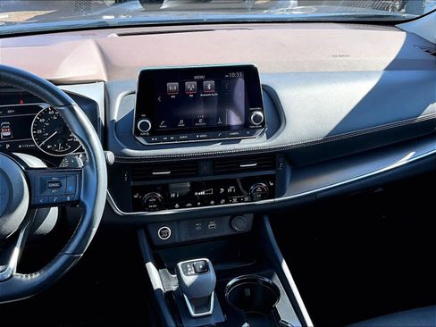 Used 2023 Nissan Rogue SV w/ SV Premium Package image 18