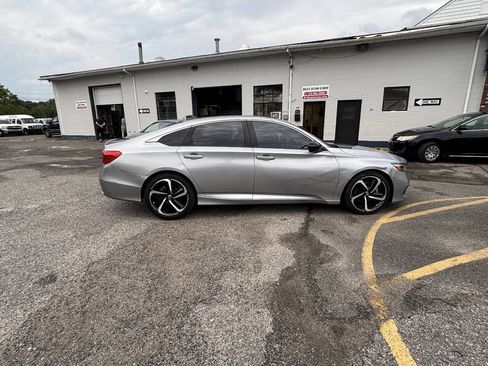Used 2021 Honda Accord Sport image 11