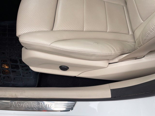 Used 2021 Mercedes-Benz GLC 300 4MATIC image 20