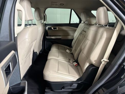 Used 2024 Ford Explorer XLT w/ Equipment Group 202A image 36