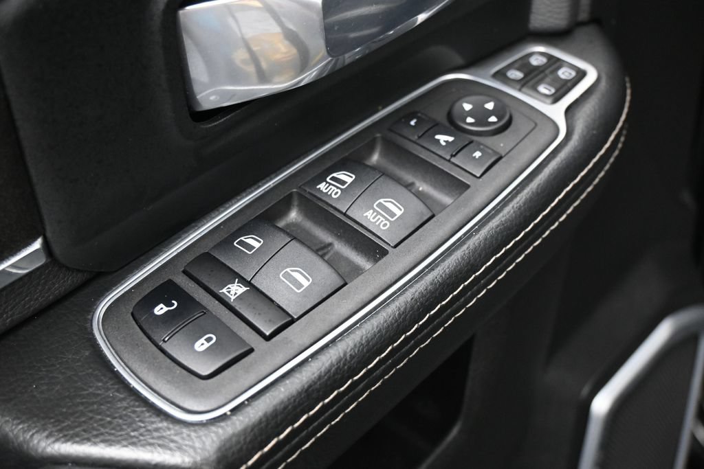 Used 2024 RAM 2500 Laramie w/ Night Edition AWD/4WD image 14