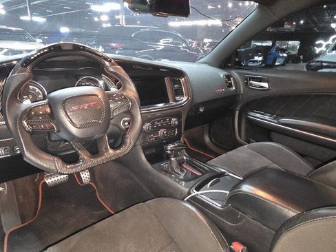 Used 2018 Dodge Charger R/T Scat Pack RWD image 19