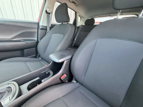 Used 2024 Hyundai Kona SEL FWD image 8