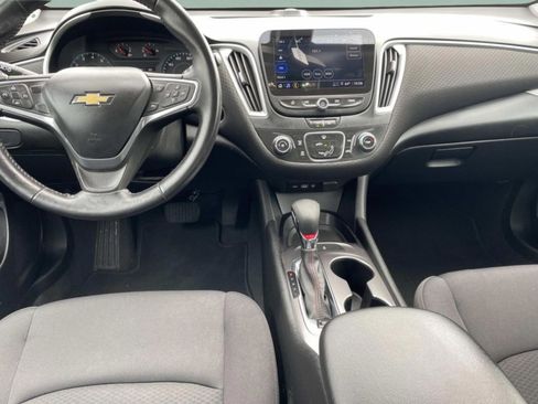 Used 2022 Chevrolet Malibu RS FWD image 10