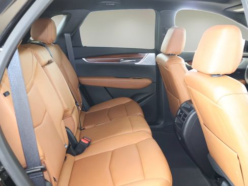 Certified 2025 Cadillac XT5 Premium Luxury FWD image 16