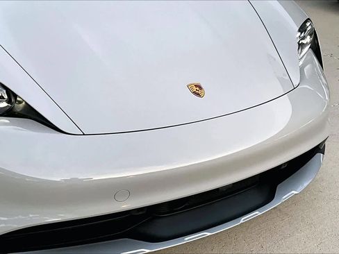 Used 2022 Porsche Taycan 4 Cross Turismo image 33