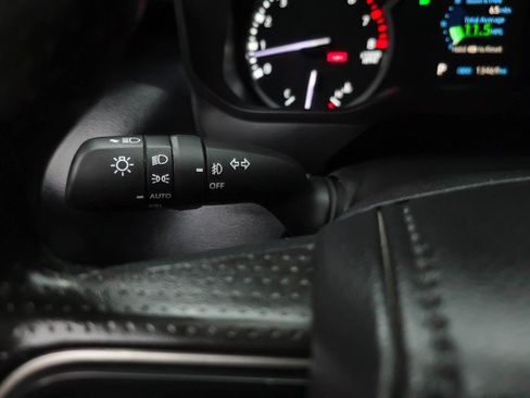 Used 2025 Toyota Tundra SR5 w/ SR5 Convenience Package AWD/4WD image 22