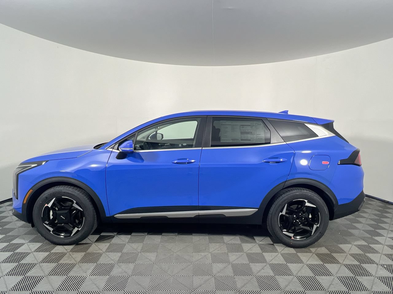 New 2026 Kia Sportage SX FWD image 8