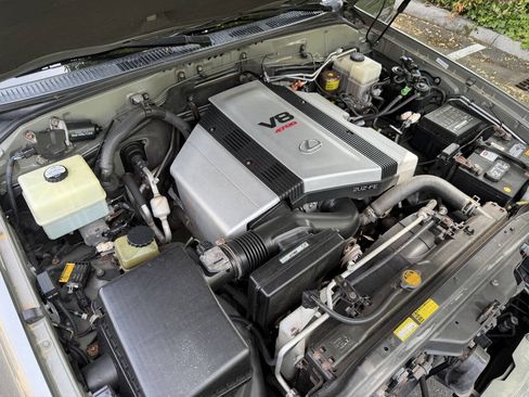 Used 1999 Lexus LX 470 4WD image 28