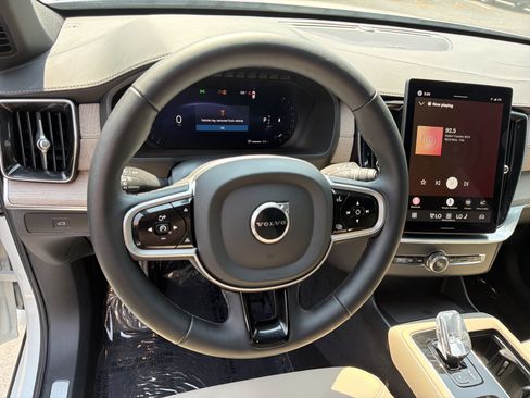 Certified 2026 Volvo XC90 B6 Plus w/ Protection Package Premier AWD/4WD image 18