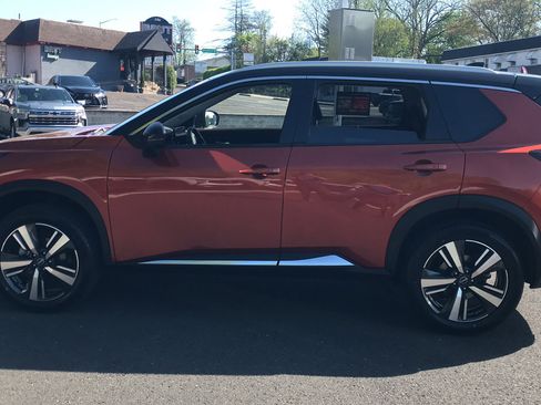 Certified 2023 Nissan Rogue SL w/ SL Premium Package image 4