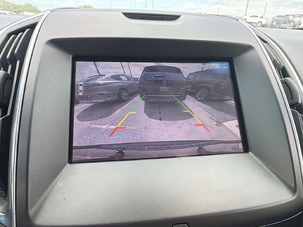 Used 2020 Ford Edge Titanium w/ Equipment Group 301A FWD image 23