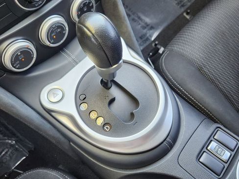 Used 2010 Nissan 370Z Roadster RWD image 10