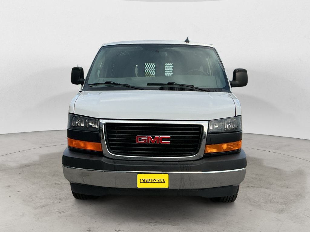 Used 2025 GMC Savana 2500 w/ Driver Convenience Package RWD image 3