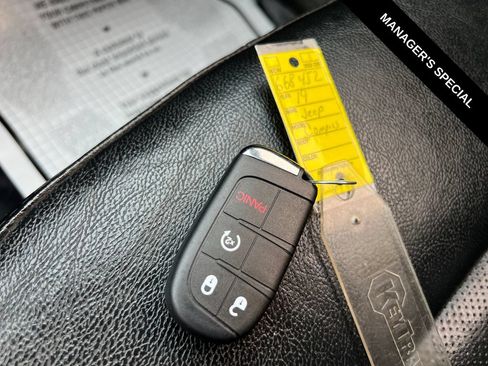 Used 2019 Jeep Compass Limited AWD/4WD image 24