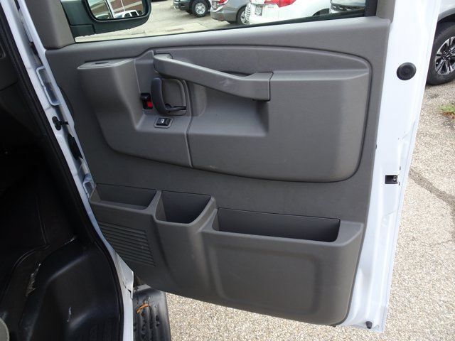 Used 2025 Chevrolet Express 3500 LT w/ LT Preferred Equipment Group RWD image 14