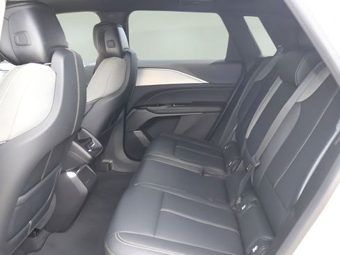 Certified 2024 Cadillac Lyriq Tech RWD image 13