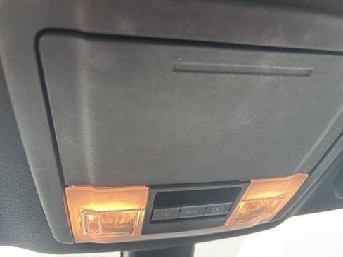 Used 2018 Ford Explorer Sport image 31