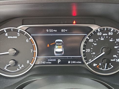 Certified 2023 Nissan Rogue SV FWD image 18