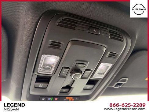 Used 2025 Chevrolet Suburban Premier AWD/4WD image 35
