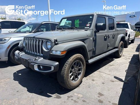 Used 2022 Jeep Gladiator Overland w/ Popular Equipment Package AWD/4WD image 1