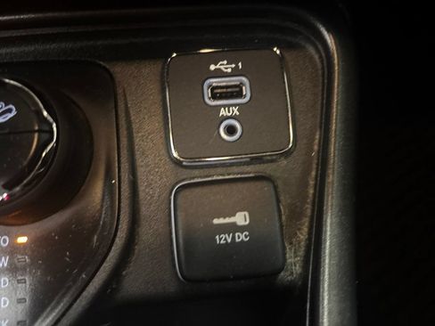 Used 2021 Jeep Compass Trailhawk AWD/4WD image 17