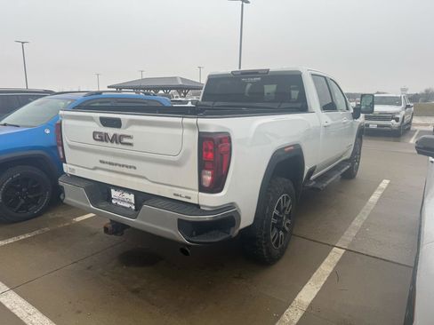 Used 2021 GMC Sierra 2500 SLE w/ SLE Value Package; image 5