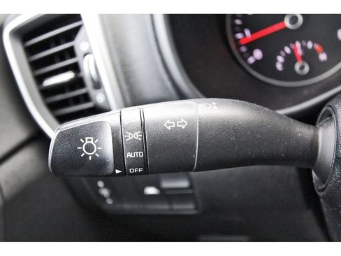 Used 2020 Kia Sportage LX FWD image 17