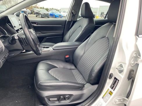 Used 2023 Toyota Camry SE FWD image 13