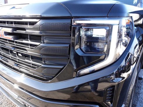 Used 2024 GMC Sierra 1500 Pro w/ Graphite Edition image 54