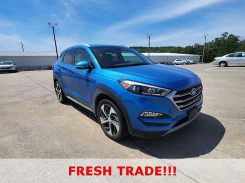 Used 2017 Hyundai Tucson Sport FWD image 2