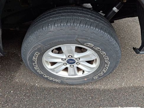 Used 2016 Ford F150 XL w/ Equipment Group 101A Mid AWD/4WD image 7