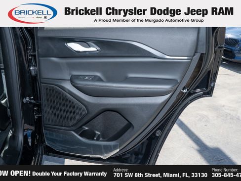 New 2025 Jeep Grand Cherokee Laredo X image 13