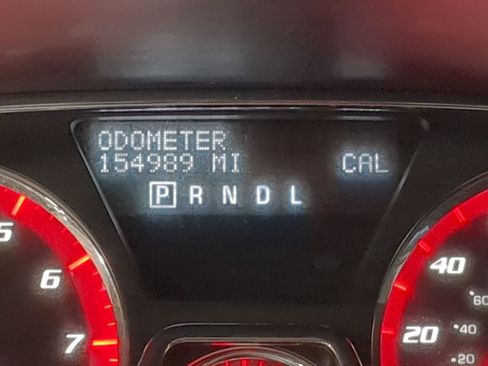 Used 2015 GMC Acadia SLE image 47