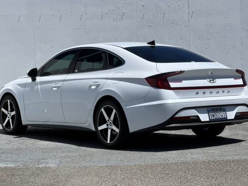 Used 2023 Hyundai Sonata SE FWD image 5