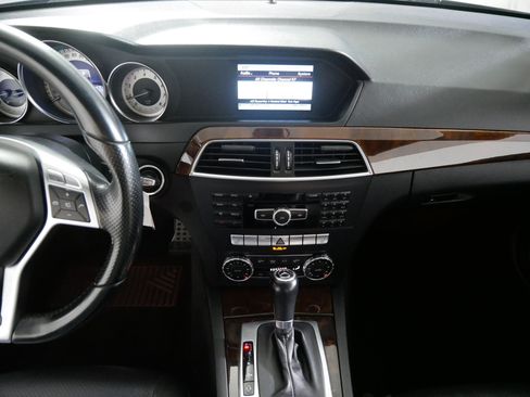 Used 2014 Mercedes-Benz C 250 Coupe image 10