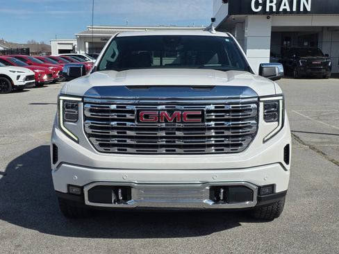 Used 2024 GMC Sierra 1500 Denali w/ Technology Package image 2
