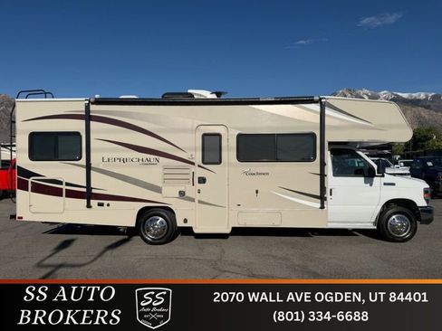 Used 2017 Ford E-450 and Econoline 450 Super Duty w/ Motorhome Prep Package RWD image 1