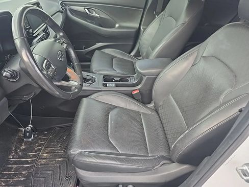 Used 2018 Hyundai Elantra GT w/ Tech Package 03 FWD image 6