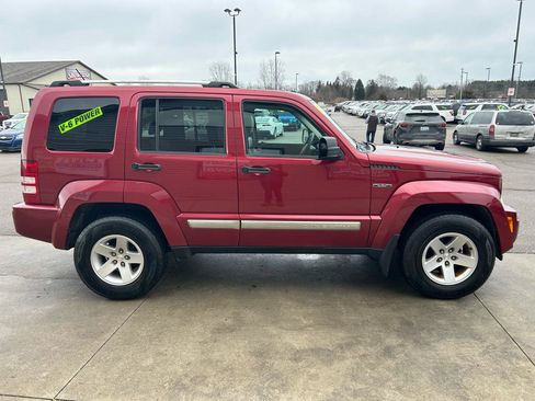 Used 2012 Jeep Liberty Limited Jet image 4