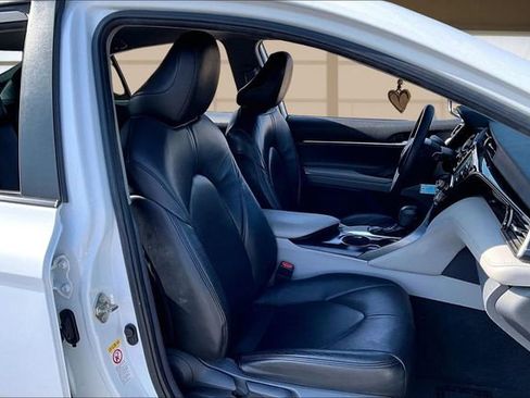 Used 2019 Toyota Camry LE image 7