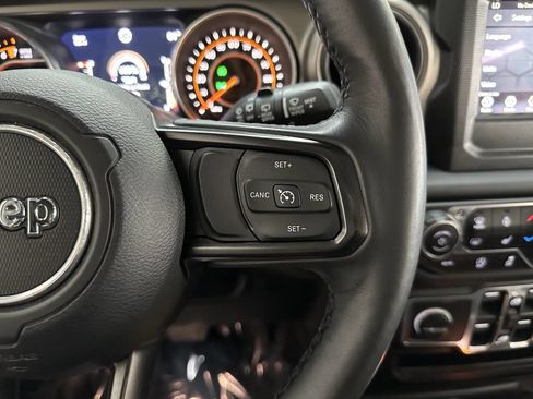 Used 2018 Jeep Wrangler Unlimited Sport S AWD/4WD image 22