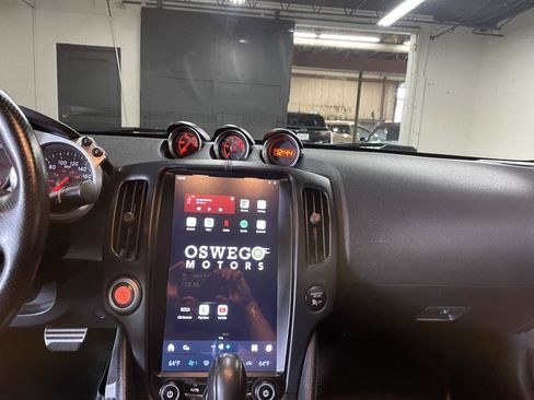 Used 2014 Nissan 370Z Touring w/ Sport Package RWD image 14
