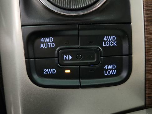 Used 2016 RAM 1500 Laramie w/ Convenience Group AWD/4WD image 18