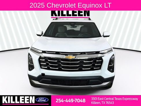 Used 2025 Chevrolet Equinox LT w/ Convenience Package II FWD image 2