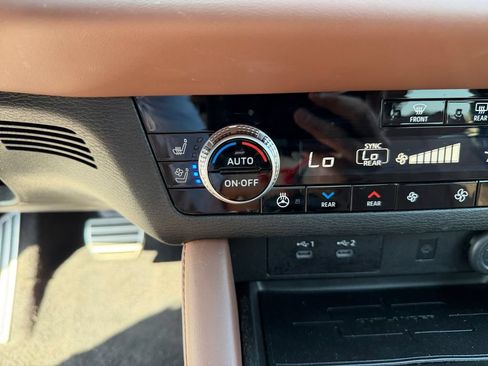 Used 2025 Mitsubishi Outlander SEL AWD/4WD image 30
