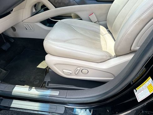 Used 2017 Lincoln MKX Reserve w/ Lincoln MKX Climate Package FWD image 9